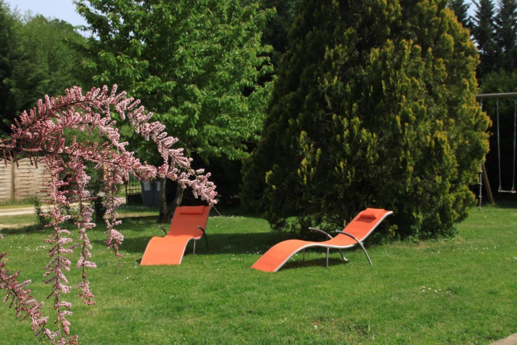 La Maison Du Bonheur Anlhiac エクステリア 写真